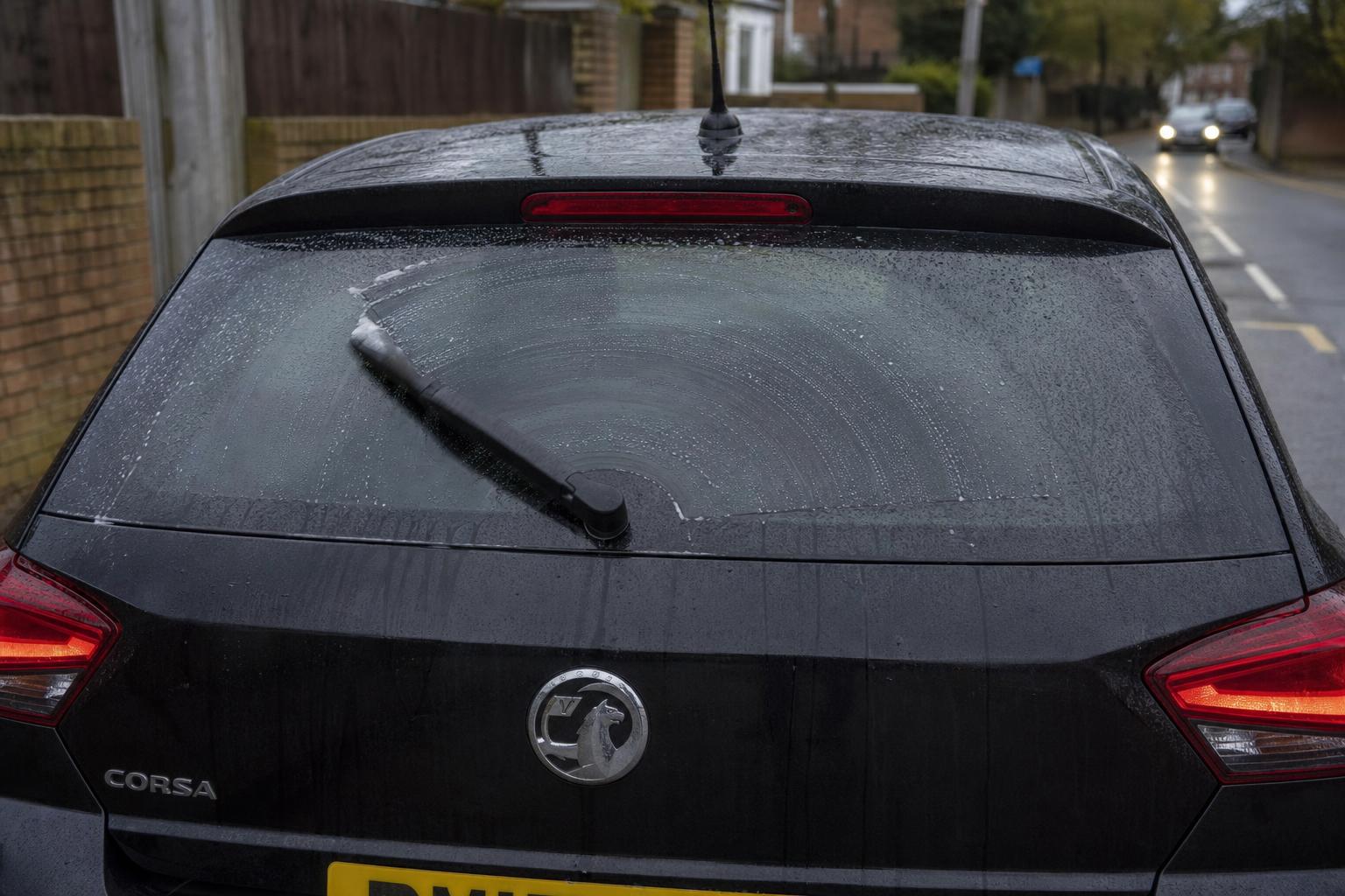 Rear windscreen wiper in action